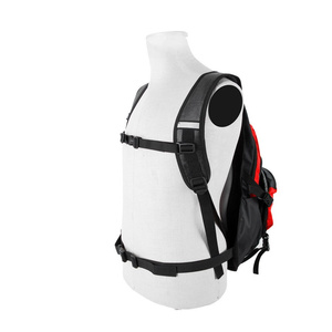 Sportrugzak voor fiets jogging zwembad of sportschool met ruimte voor helm - rood