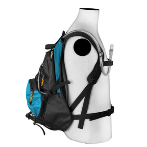 Sportrucksack für Fahrrad, Jogging, Schwimmbad oder Fitnessstudio mit Platz für Helm - himmelblau